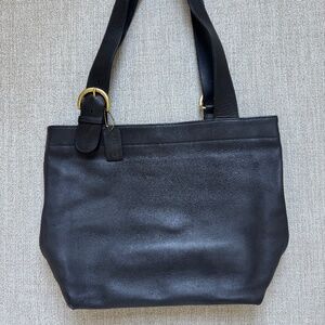 Coach shoulder tote bad